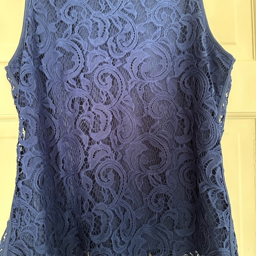 Chic Navy Lace Women's Blouse size large back zip